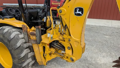 USED 2002 DEERE 110