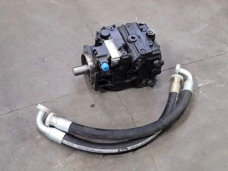 Used SAUER DANFOSS 7095532 Parts (Hydraulics and Pneumatics) British Columbia CA | Lenmark #837081