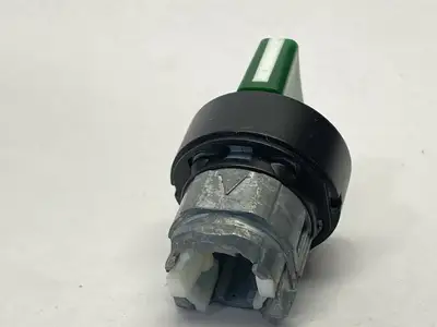ZB4BK15337 | Schneider Electric  Illuminated Selector Switch Head Green 22mm 3-Pos - New Other