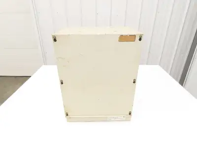 Yasnac JZNC-0P133 Operator Interface with Keyboard and CRT Monitor Panel
