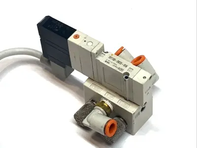 USED SMC 5‑PORT SOLENOID VALVE 2‑POSITION SINGLE 24VDC MISSING SCREW