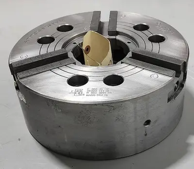 10 INCH SAMCHULLY HYDRAULIC CHUCK