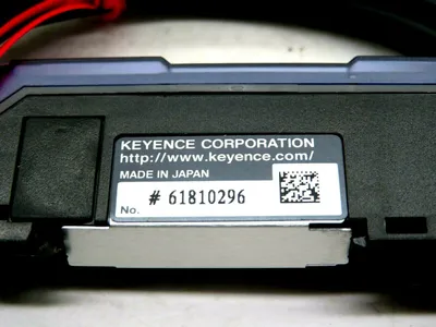 NEW KEYENCE AP-V42AW AMPLIFER UNIT APV42AW