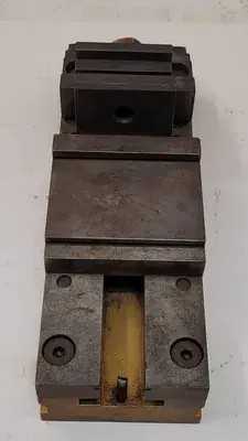 MACHINIST VISE, 4 INCH, 13 INCH LONG, 5-3/8 INCH HEIGHT