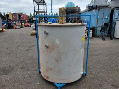 Fiber Glass Tank w/ Fittings