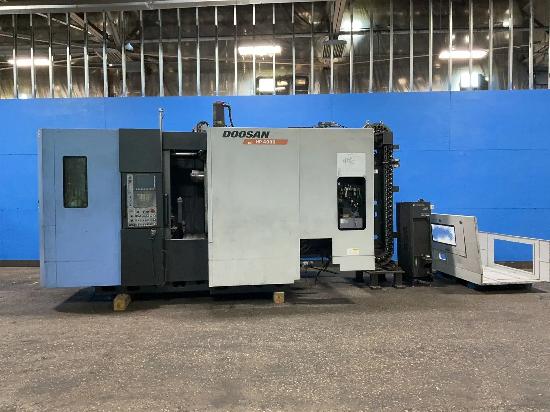 Used 2010 DOOSAN INFRACORE HP 4000 Horizontal Machining Centers Ohio US | HGR 24 #1150492