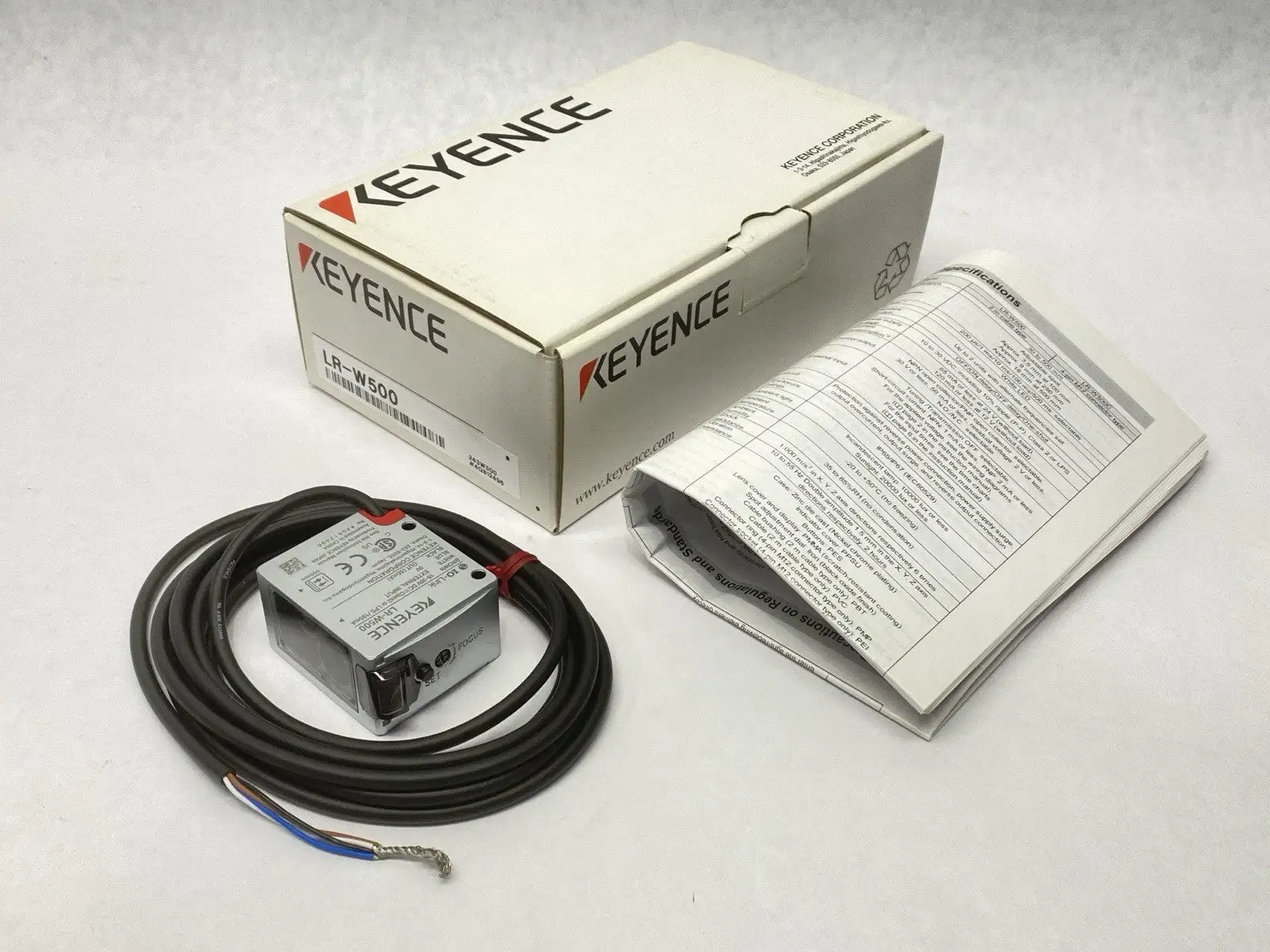LR-W500 | Keyence  Self-Contained Full-Spectrum Sensor 2m Cable Type - New Other