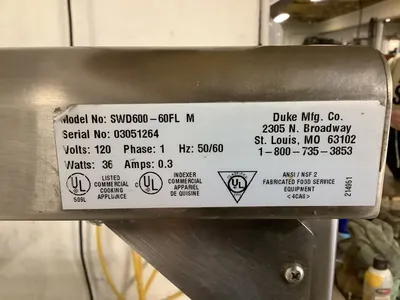 152-0607 Duke SWD600 Sandwich Salad Full Service Self Contained Prep Cooler Case
