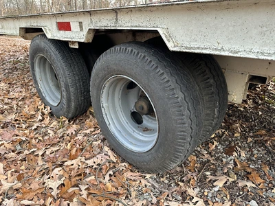 Used 1991 RATLIFF WELDING 12 TON TILTBACK Tiltbed Trailers Kentucky US | Proxy Equipment #1384925