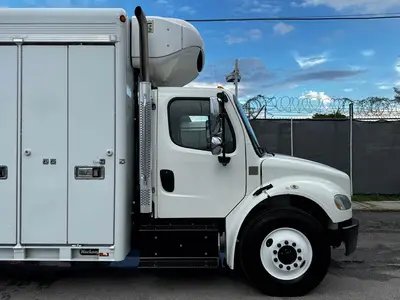 Used 2019 FREIGHTLINER M2 106 Tractors & Trailers Florida US | Truck and Van Outlet #1506258