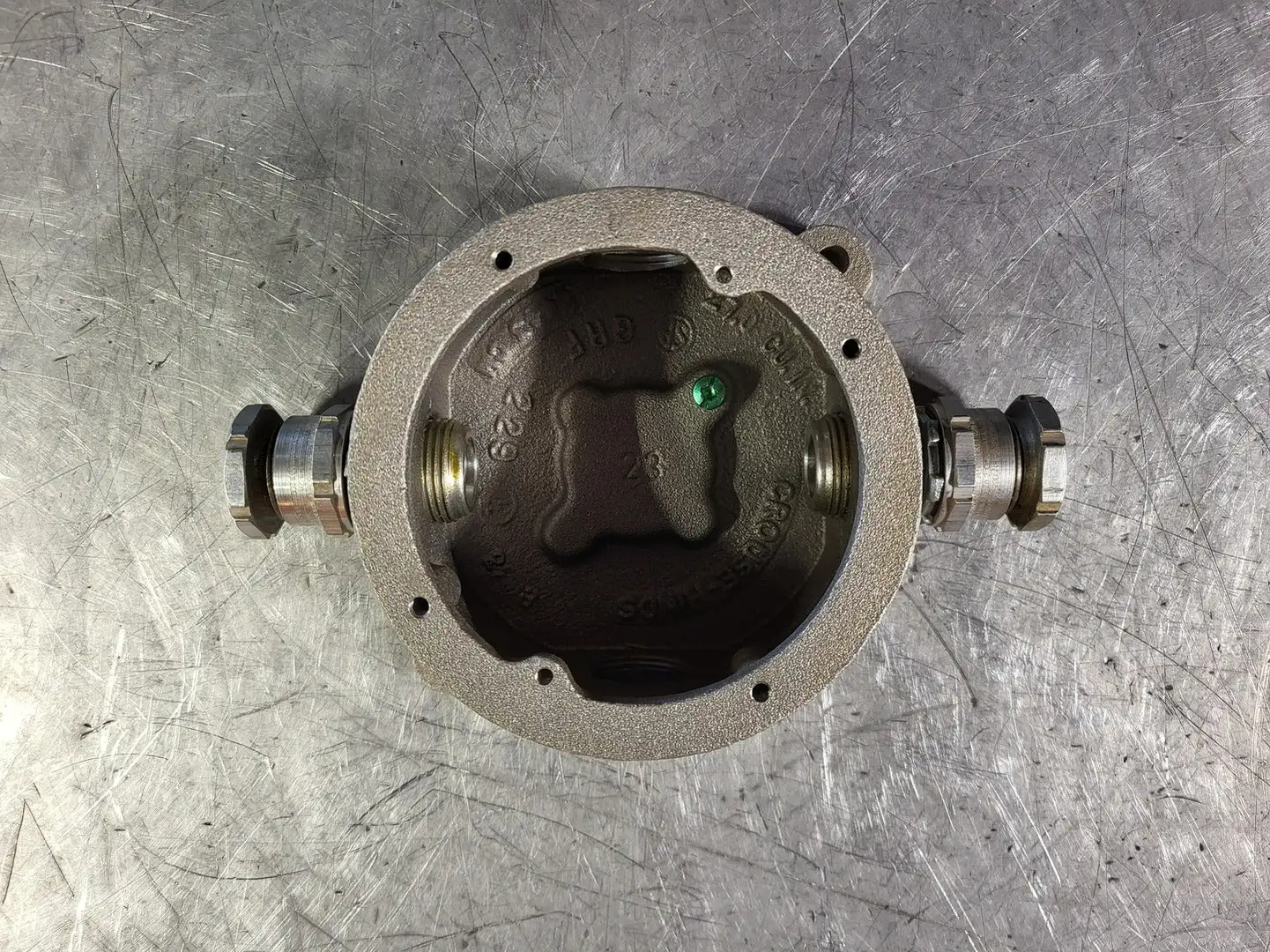 NEW CROUSE-HINDS GRF229