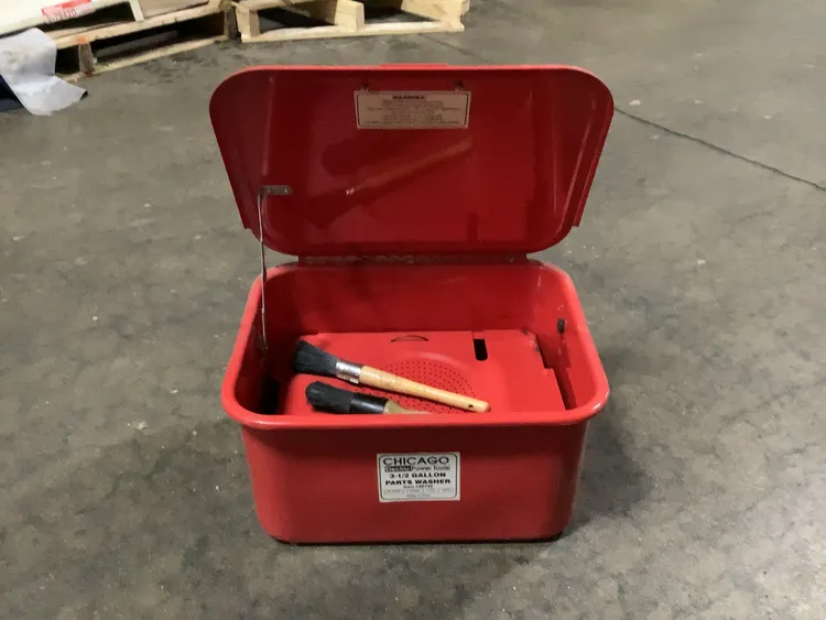 Used CHICAGO TOOLS _UNKNOWN_ Parts Washers Michigan US | Miedema Asset Management Group #1424872