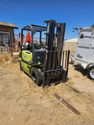 Used JOSLYN CLARK CQ25L 4-Wheel Sit down Electric Counterbalance Forklifts California US | nands #1319122