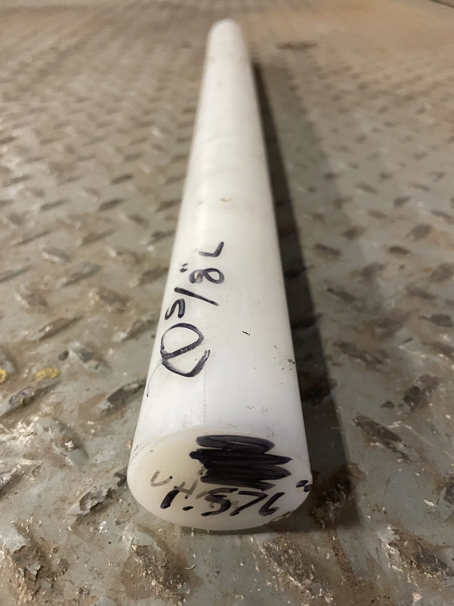 1-1/2” (1.576”) x 20-5/8” UHMX Round Bar/Rod Stock