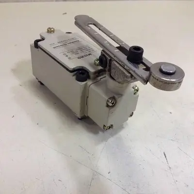 USED YAMATAKE LJA10-14A21N