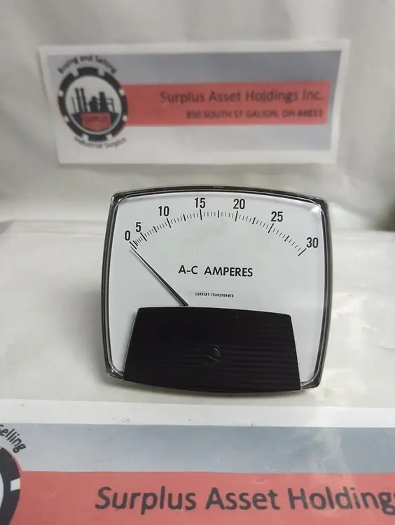 Used TRANSCAT YE/250440LSNL Universal Pressure Meters | Surplus Asset Holdings #1217717