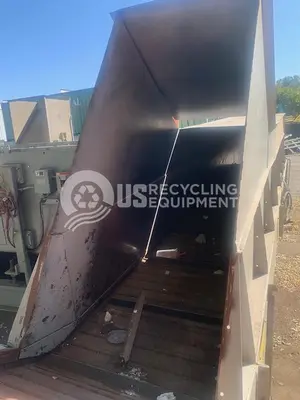 Unknown Manufacturer: Used 11' x 36" Steel Belt Conveyor