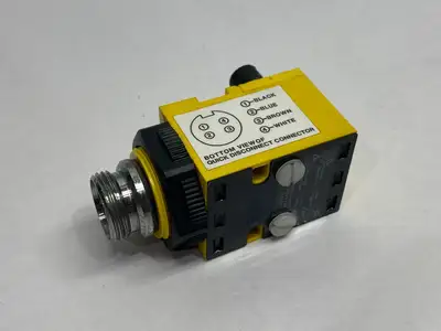 Used BANNER ENGINEERING VALU-BEAM: GLASS FIBER OPTIC SENSOR 1 NPN; 1 PNP 25509 Photoelectric Sensors | Maverick Industrial Sales #1102676