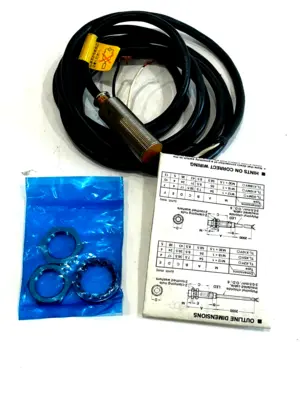 NEW OMRON TL-X5Y1 PROXIMITY SWITCH 45 to 260 TLX5Y1