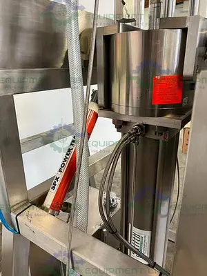 USED VARIAN L & L4006MLWJ LOAD & LOCK 6" CHROMATOGRAPHY COLUMN ON SKID W/ FEED PUMP
