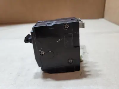 Used SQUARE D QO220 Switchgears British Columbia CA | Lenmark #1486885