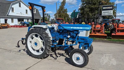 USED 1986 FORD 1710