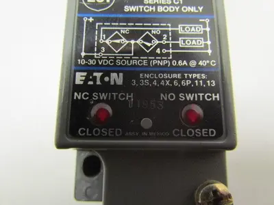 CH Cutler Hammer E51SPL Limit Switch on E51RN Receptacle With E51DF33 Head