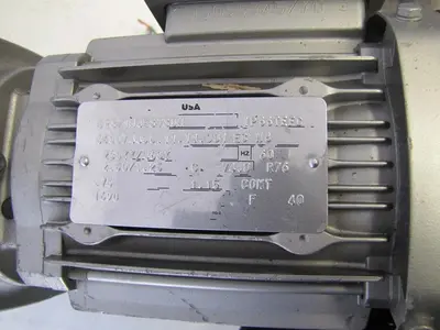 Sew Eurodrive Gear Motor Ratio 428.00 In 1690 rpm Out 3.9 RPM 460V 3 Phase