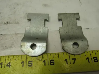 Cooper B-2009 B-Line 3/4" Conduit to Strut Clamp 134 Set of 2 NO BOLT or NUT