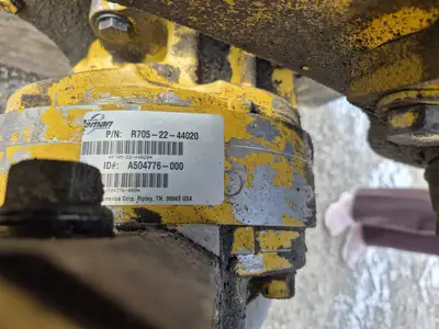 USED 2015 KOMATSU R561-13-51030