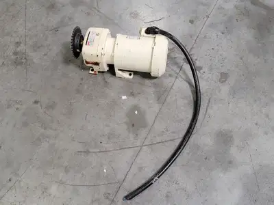 USED DAYTON 2Z932A