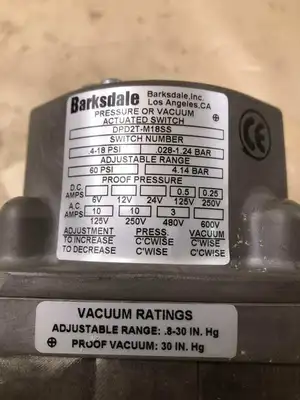 Barksdale DPD2T-M18SS Pressure or Vacuum Actuated Switch 60PSI 250VDC 480VAC