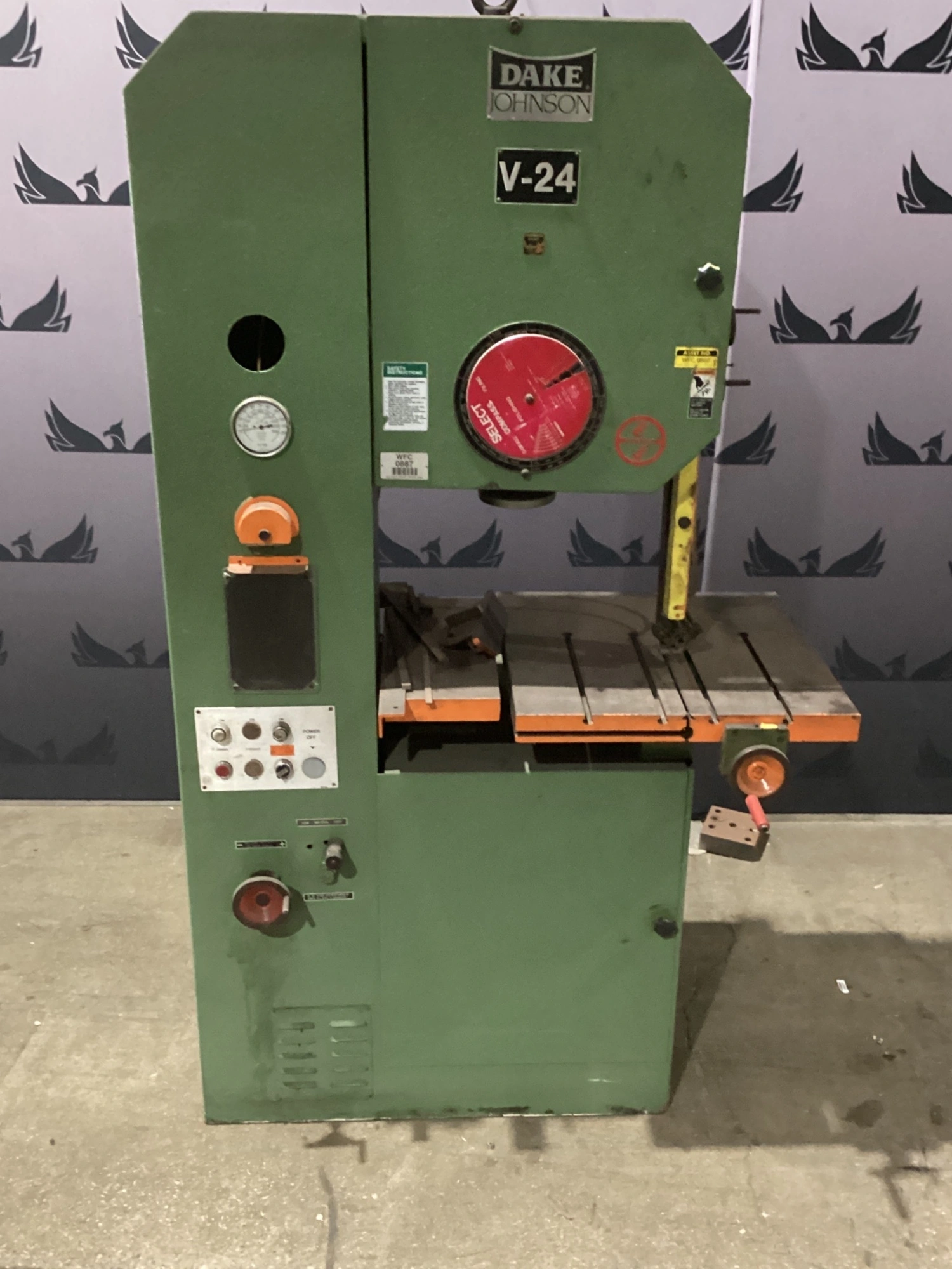 Used DAKE JOHNSON V24 Vertical Band Saws Michigan US | iGAM Industrial Marketplace #1412146