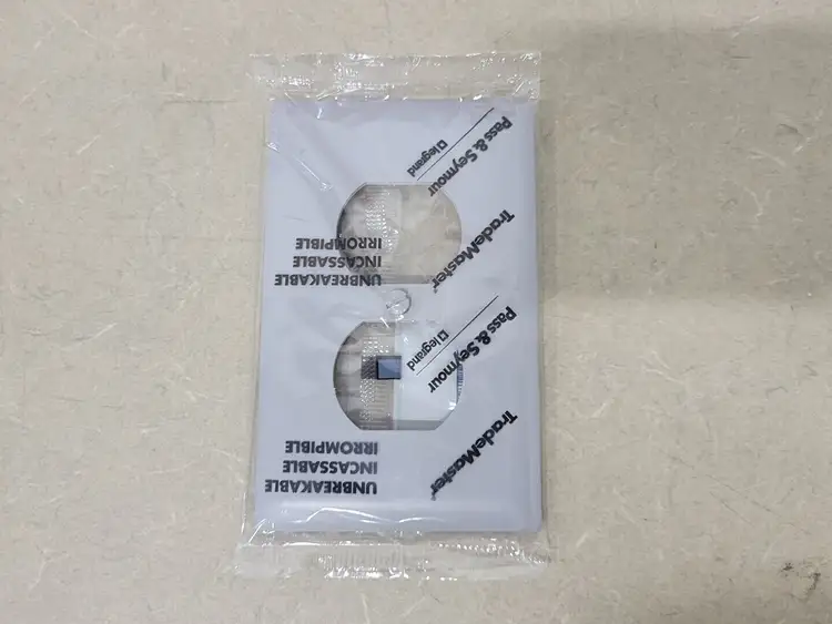 New | in-Stock PASS & SEYMOUR TP8-GRY Switchgears British Columbia CA | Lenmark #240908