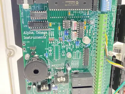 USED ALPHA OMEGA INSTRUMENTS SERIES 3000 TRACE OXYGEN ANALYZER 100-240V