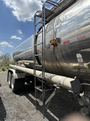 Used 1994 BRENNER _UNKNOWN_ Tanker Trailers Indiana US | Lakeshore Equipment Sales #1546612