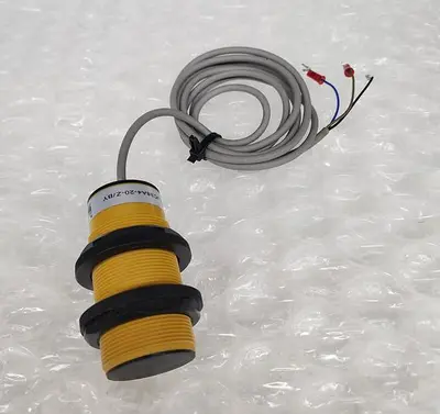 AEXIT LJC38A4-20-Z-BY CAPACITIVE PROXIMITY SWITCH