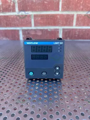 USED WATLOW SD4L-HJAE-AARG SD SERIES LIMIT DIGITAL CONTROLLER