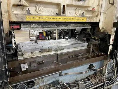 110 TON BROWN & BOGGS MODEL HP2-110 SRAIGHT SIDE PRESS: STOCK #15350
