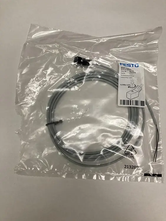New | in-Stock FESTO NEBV-Z4WA2L-P-E-2.5-N-LE2-S1 Cable & Wire | Surplus Asset Holdings #1206732