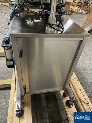 USED Inline Filling Systems Inline Filling Systems Capper, Model Computorque Inline Capper