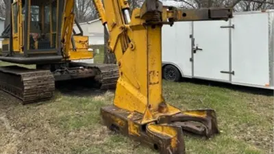 USED 2000 Deere 693B