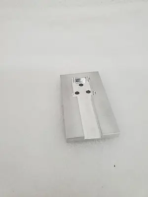 ALUMMINUM METAL MOLDINGS