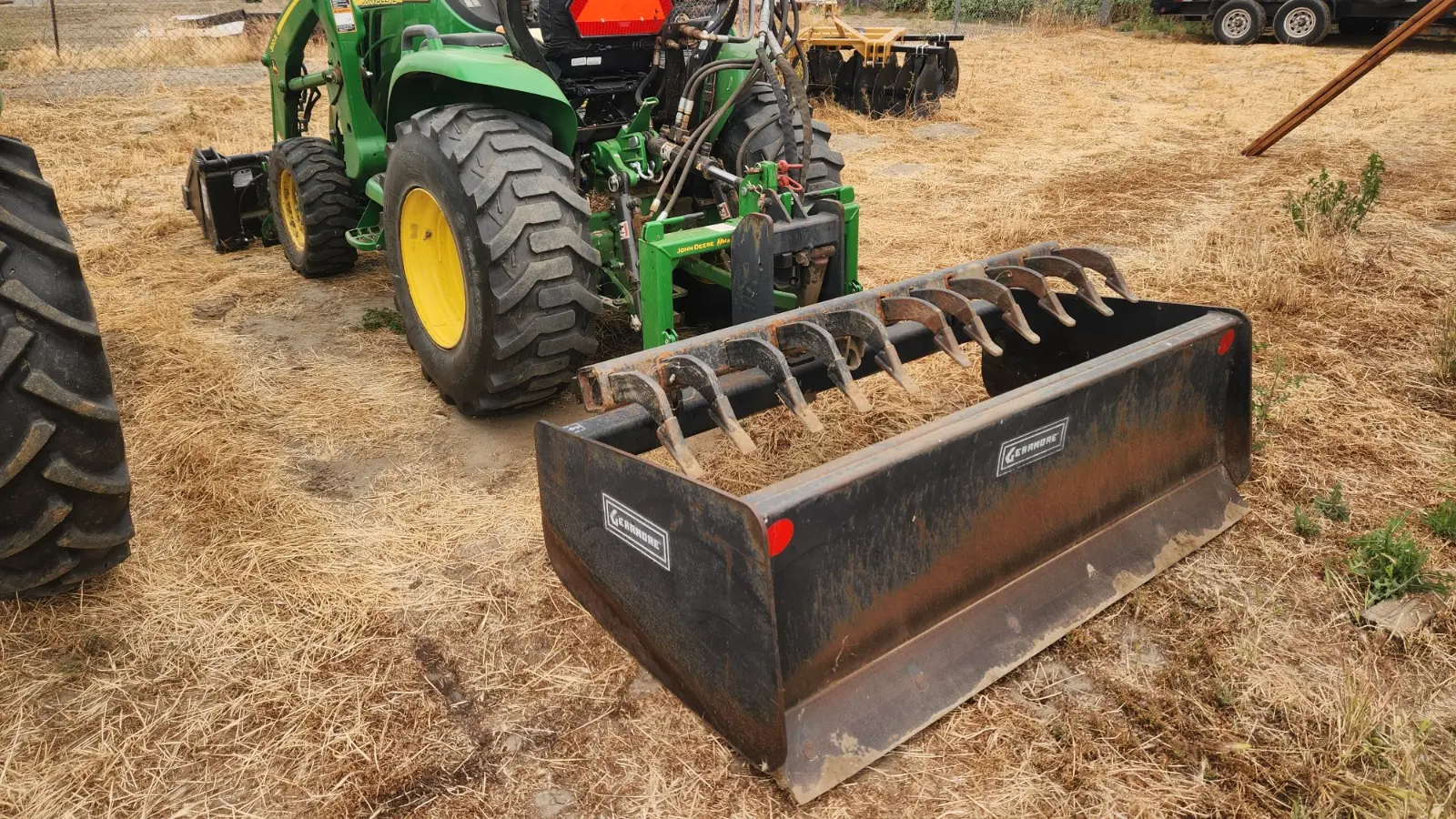USED 2022 John Deere 3046R
