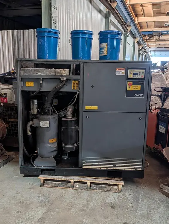 Used 1994 ATLAS COPCO GA37 Rotary Screw & Sliding Vane Air Compressors Ontario CA | DC Brewer Machinery #1086662