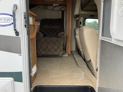 USED 2006 JAYCO GREYHAWK 31
