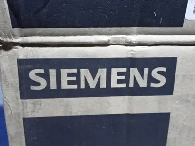 NEW SIEMENS 1FK70602AC711QG1