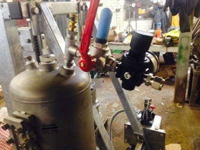 12L S/S Mechanical Seal Gas Pressurised Buffer Tank SSE 12