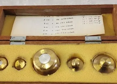 MITUTOYO CALIBRATION LAB WEIGHTS