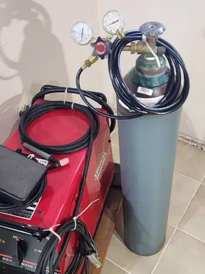 Lincoln 230 Amp Electric Square Wave Tig 175 Pro Welding Unit